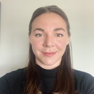 Meet your Posher, Caroline